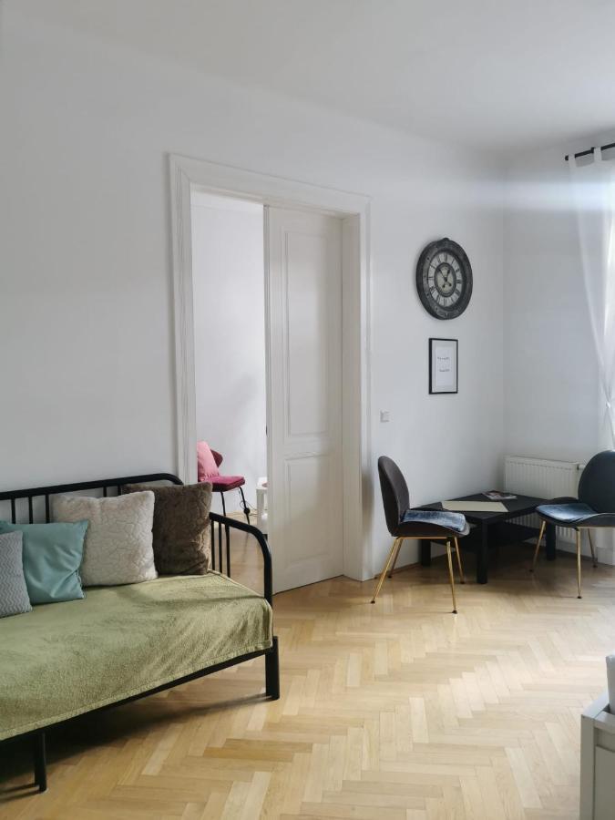 Central Mariahilfer Apartment 4 Min To The City Shopping Center And Schoenbrunn Palace Vídeň Exteriér fotografie