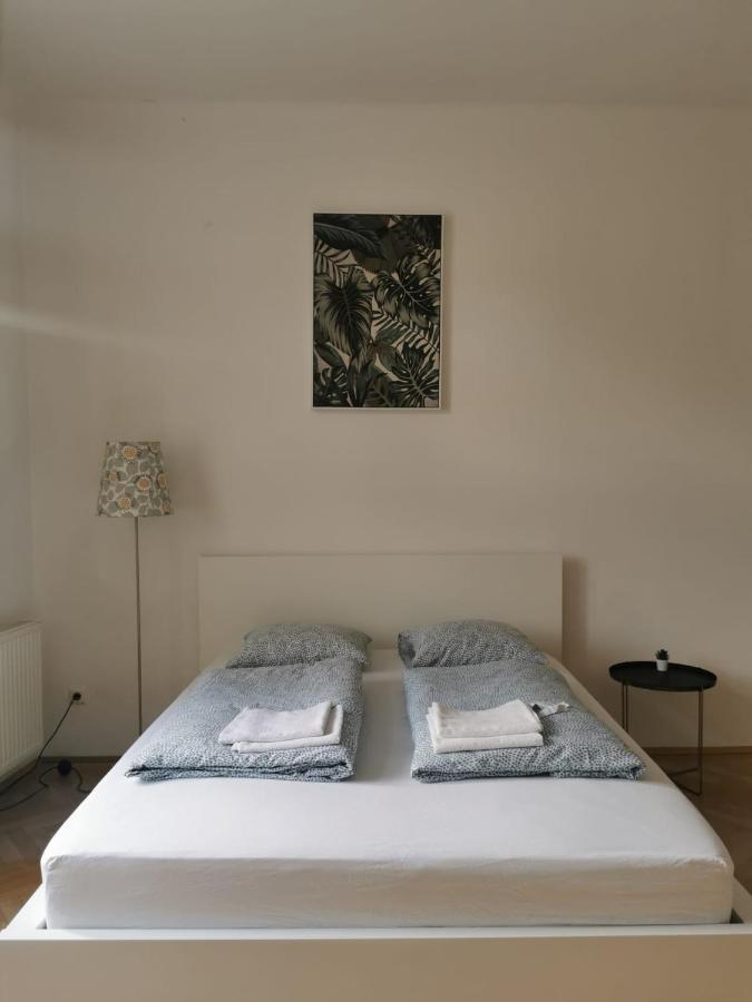 Central Mariahilfer Apartment 4 Min To The City Shopping Center And Schoenbrunn Palace Vídeň Exteriér fotografie