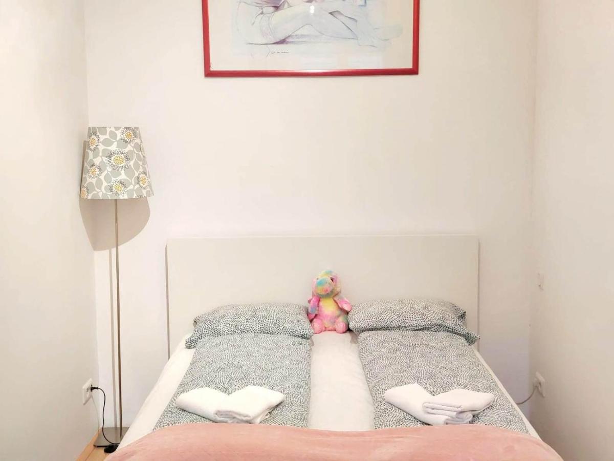 Central Mariahilfer Apartment 4 Min To The City Shopping Center And Schoenbrunn Palace Vídeň Exteriér fotografie
