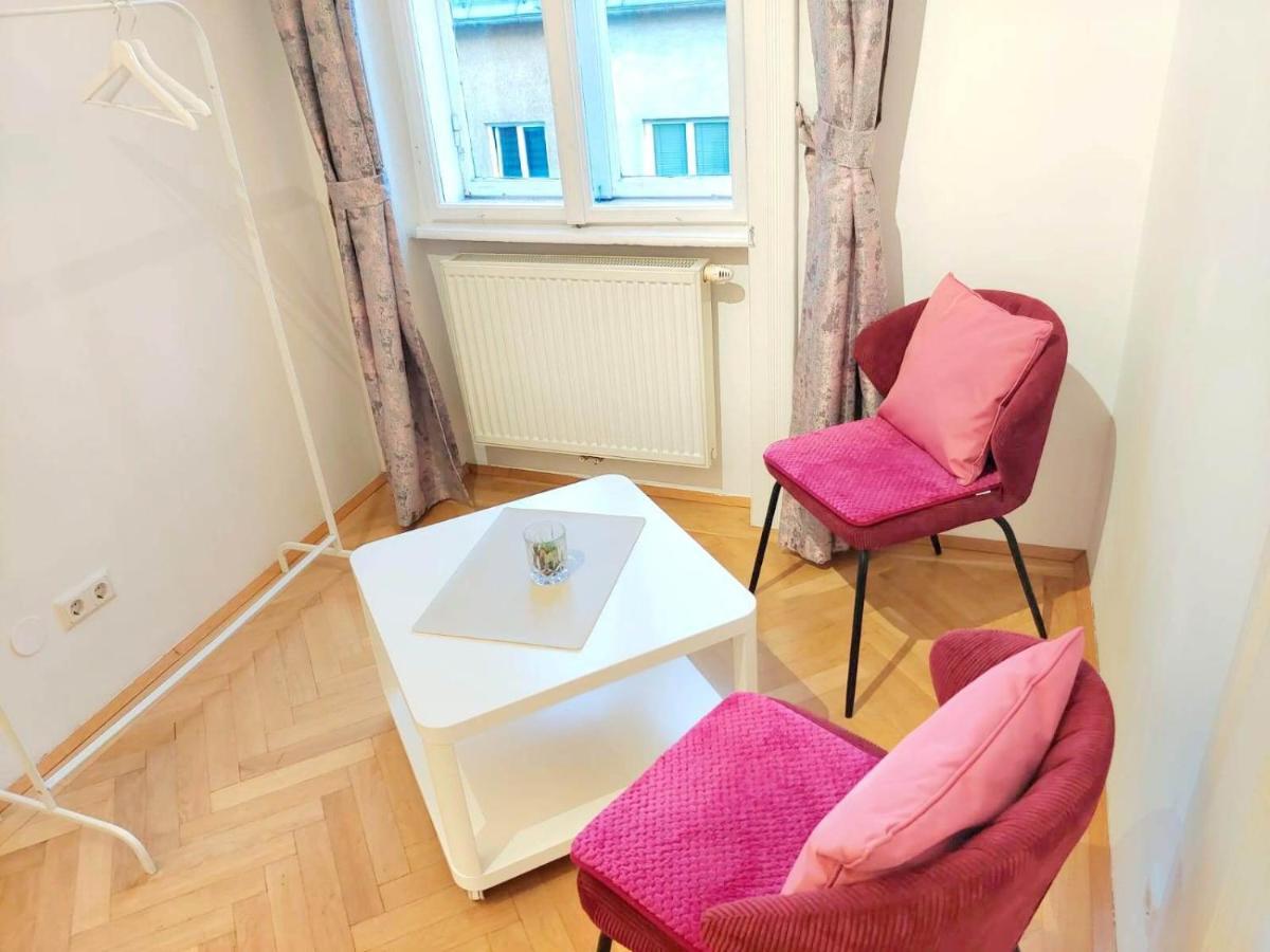 Central Mariahilfer Apartment 4 Min To The City Shopping Center And Schoenbrunn Palace Vídeň Exteriér fotografie